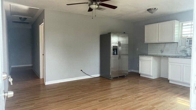 Building Photo - You dream home awaits!