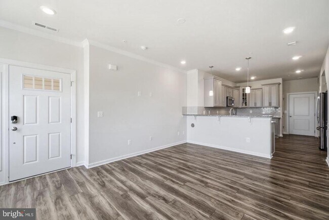 Building Photo - 4922 MacDonough Pl