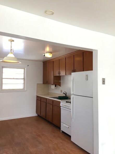 Building Photo - 1515 Kensington Dr