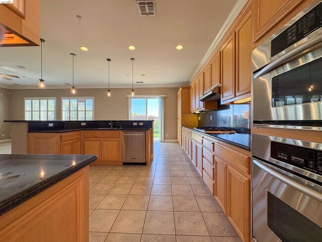 Building Photo - 2497 Winged Foot Rd