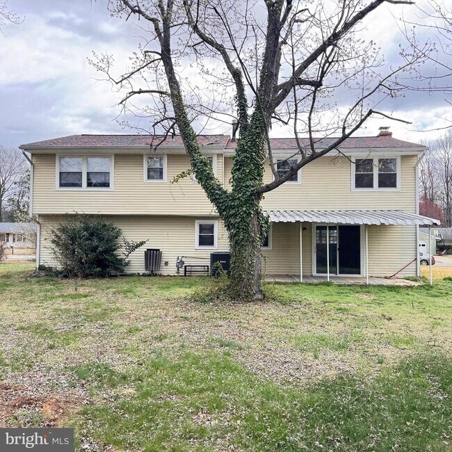 Building Photo - 820 Barkley Dr