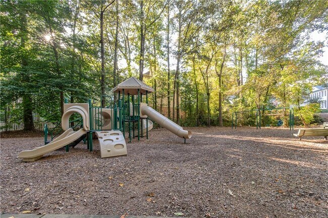 Building Photo - 651 Briarleigh Way