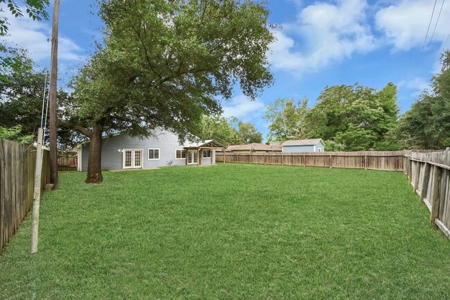 Building Photo - 9638 Ravensworth Dr