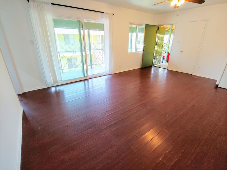 Building Photo - 3688 Redondo Beach Blvd