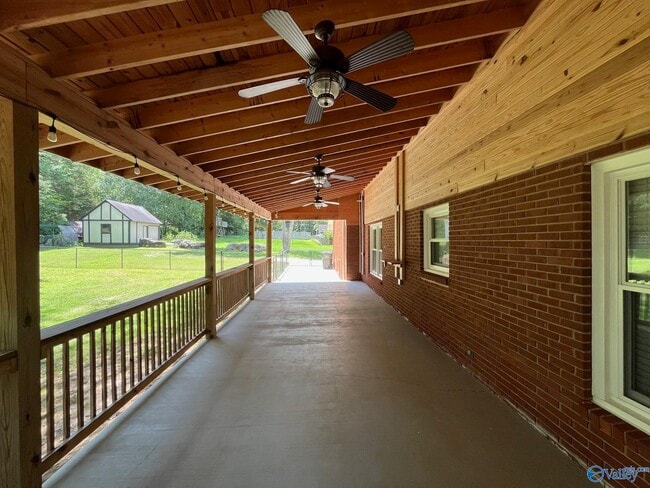 Building Photo - 146 Bob White Dr