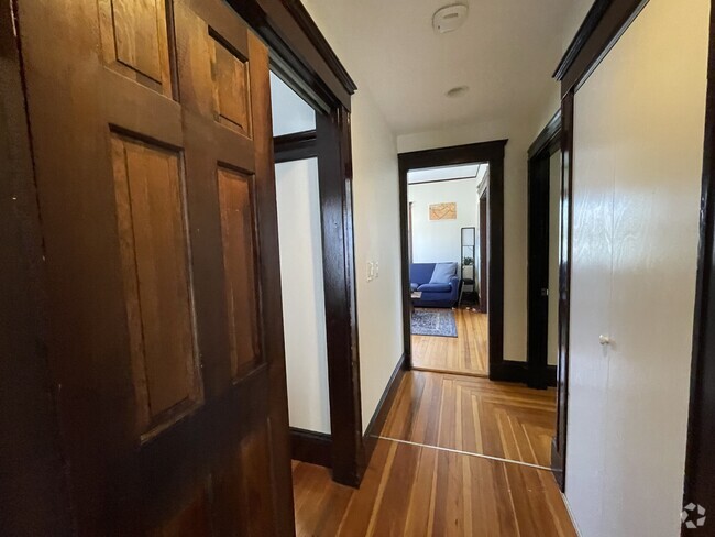 Building Photo - 58 Hobson St