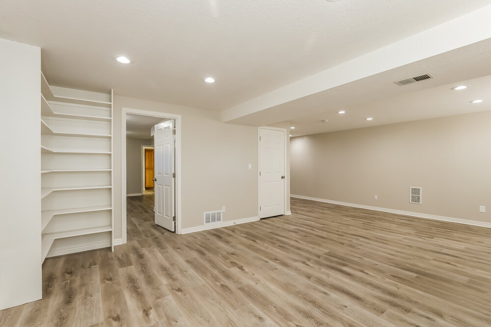 Building Photo - 4083 1100 W
