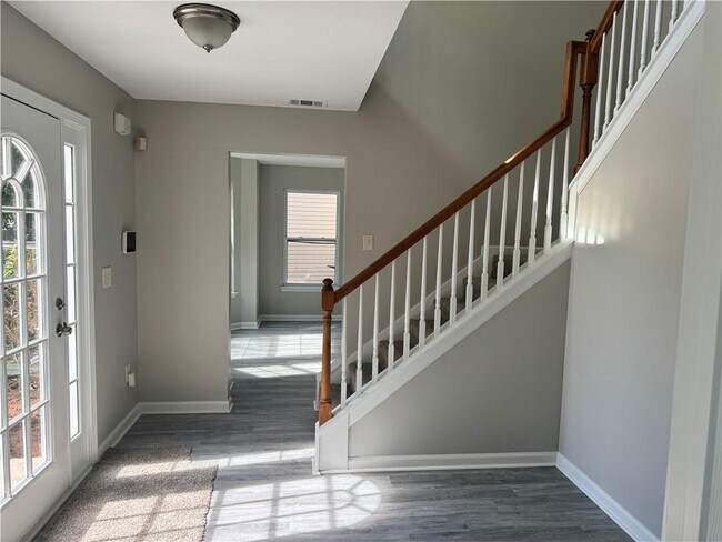 Building Photo - 3140 Ridge Hill Pkwy