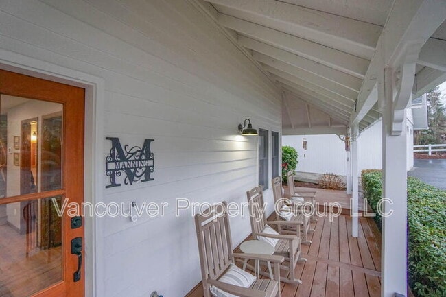 Building Photo - 745 S 21st Pl