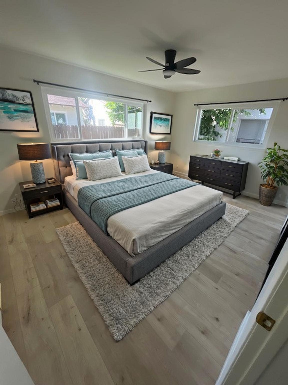 Building Photo - 2024 E Commonwealth Ave