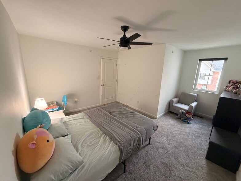 Building Photo - 310 Thurgood Dr