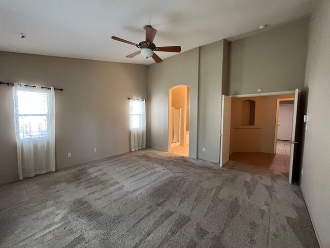 Building Photo - 3 BEDROOM HOME IN FALLS RANCH!