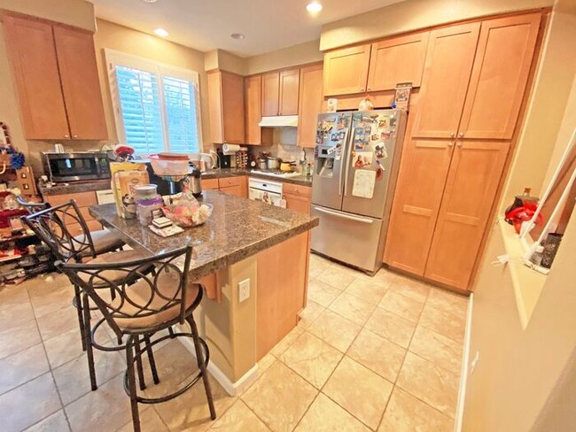 Building Photo - 1715 Salamoni Ct