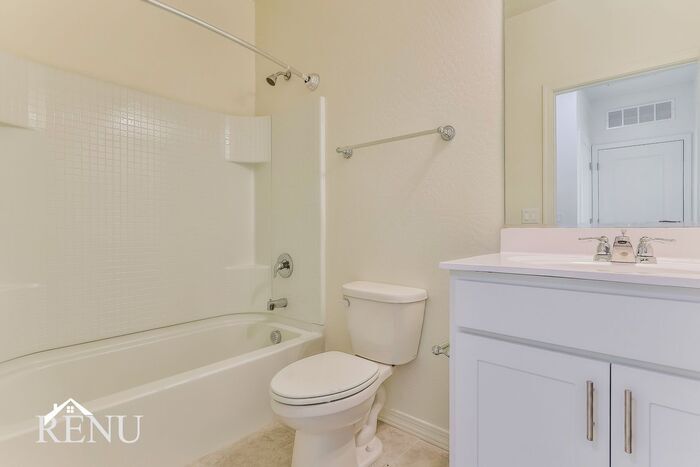 Building Photo - 18371 Conquistador Dr