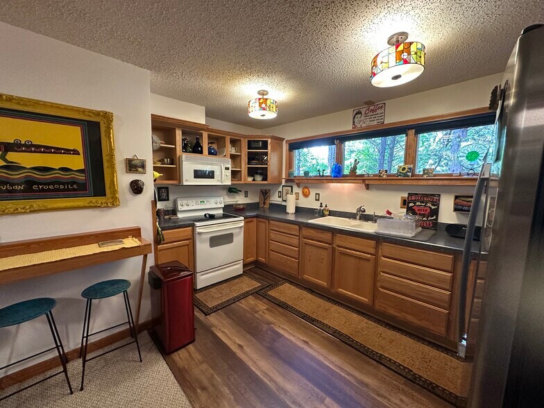 Building Photo - 48 Holly Hill Dr