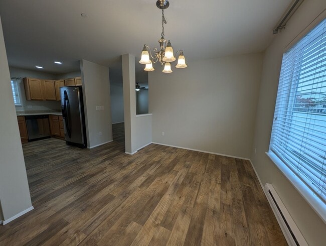 Building Photo - Corner lot 3 bed, 2.5 bath DuPont home!