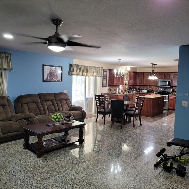 Building Photo - 4124 SW 33rd St