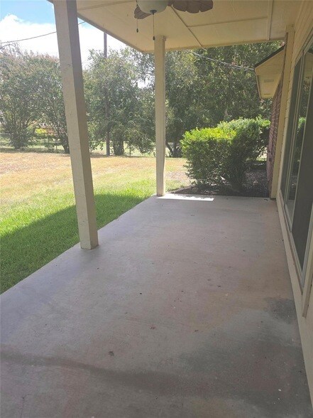 Building Photo - 1811 W Spanish Oak Dr