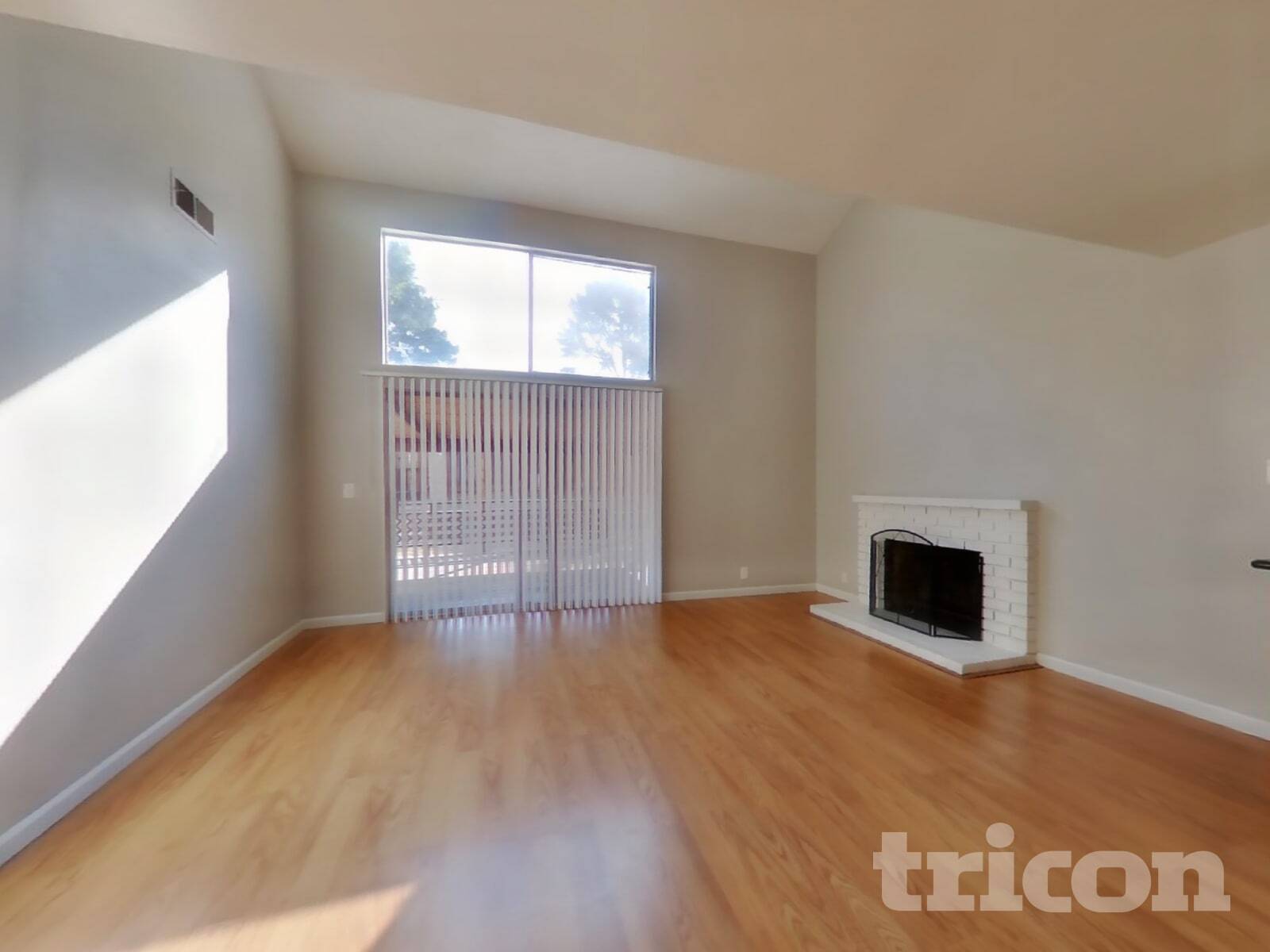 Building Photo - 110 Inverness Dr