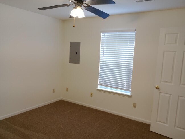 Building Photo - 3501 Delmar Ct