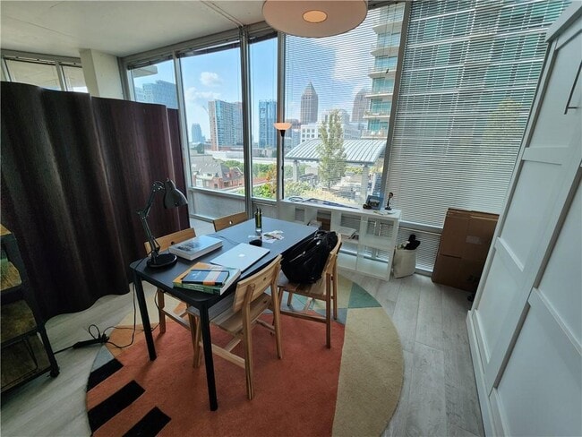 Building Photo - 923 Peachtree St NE