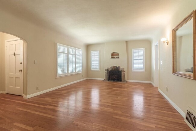 Building Photo - Charming Home in San Jose!