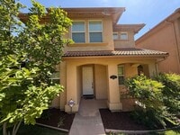 Building Photo - Charming Luxury Home near Downtown & Shopping