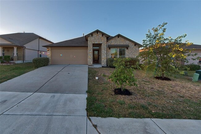 Building Photo - 328 Langely