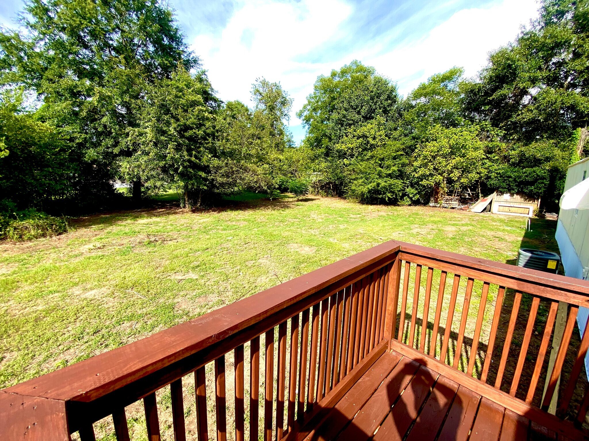 Building Photo - 102 Persimmon Dr