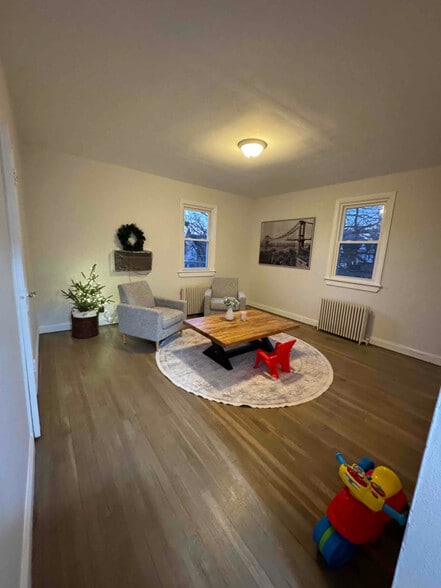 Building Photo - 42 Fordham St