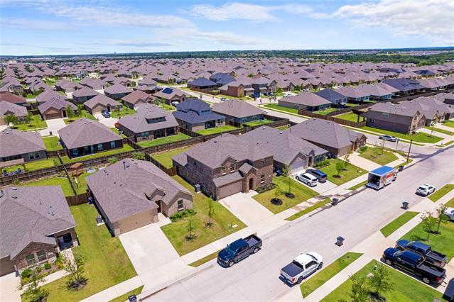 Building Photo - 706 Willow View Way