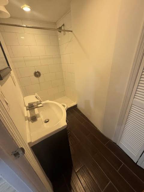 Building Photo - 740 Kelly St