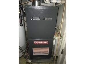 Building Photo - 2032 River Heights Walk SE