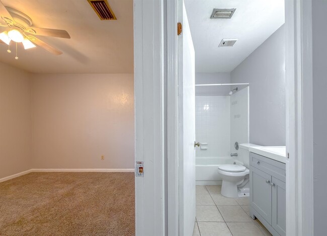 Building Photo - 2334 Sylvan Ct