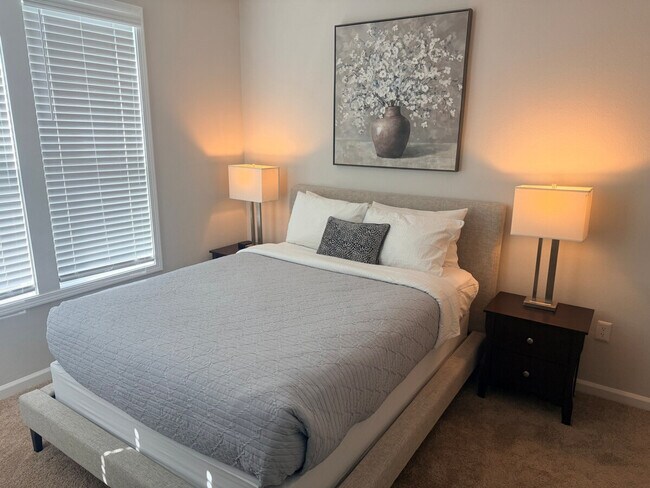 Building Photo - 609 Belle Point Dr