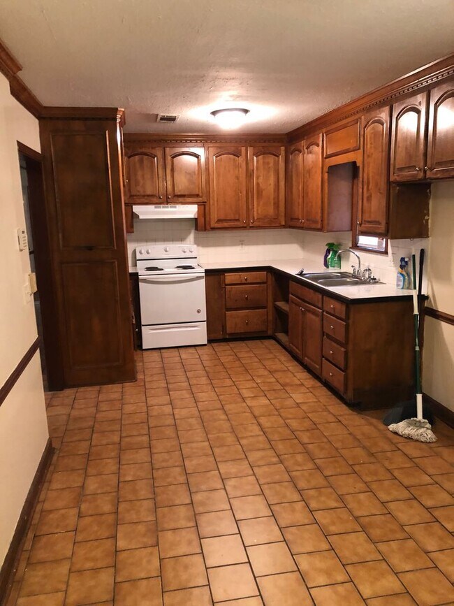 Building Photo - Great Home for Rent NE Jax, near soccer fields - quiet neighborhood, great for family