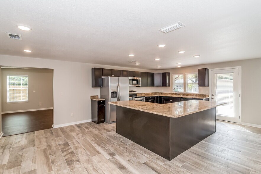 Building Photo - 8109 Grampell Dr