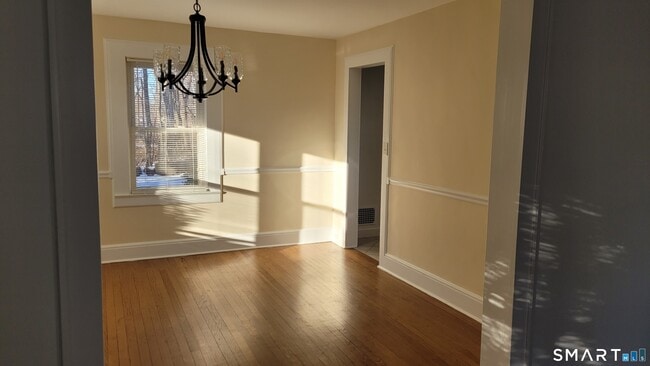 Building Photo - 10 Olmstead Pl