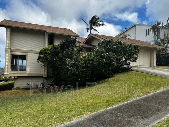 Building Photo - 989 Kanakou Pl