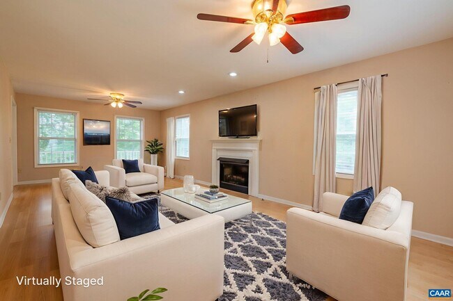 Building Photo - 497 Sunset Dr