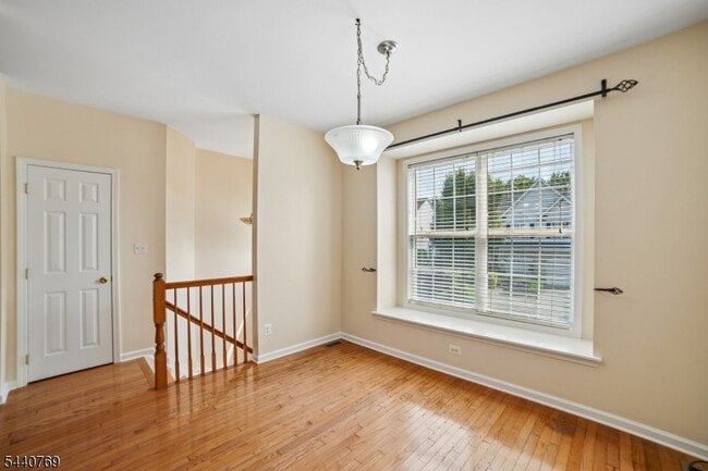 Building Photo - 533 Coventry Dr