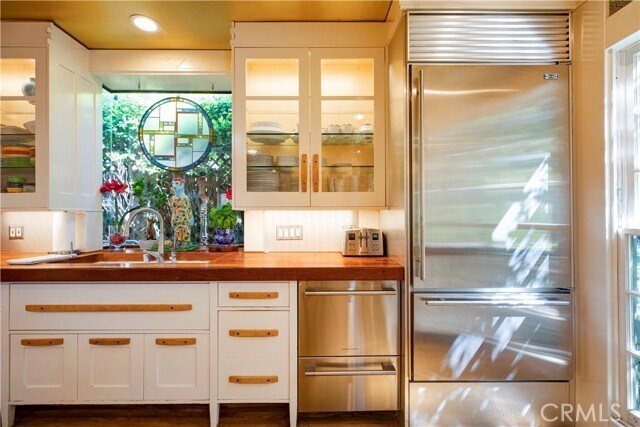 Building Photo - 195 S Parkwood Ave