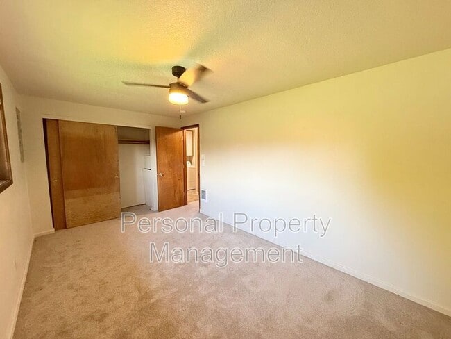 Building Photo - 700 Garrison Terrace