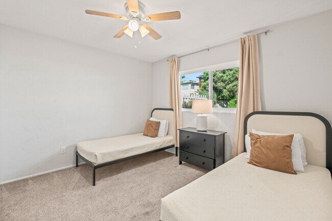 Building Photo - 3640 Princeton Ave