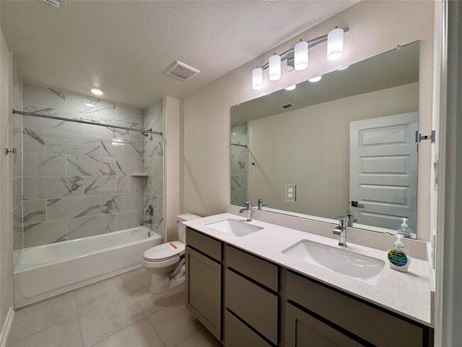 Building Photo - 1709 River Plateau Dr