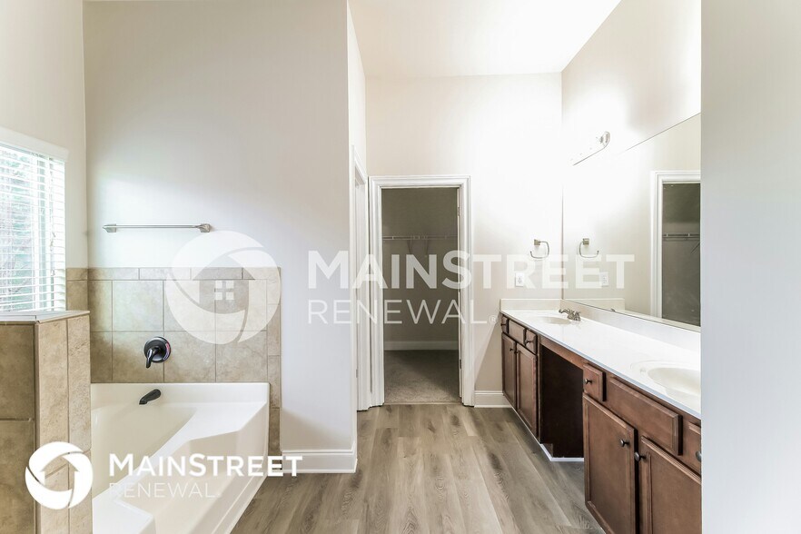 Building Photo - 886 Rainsong Way