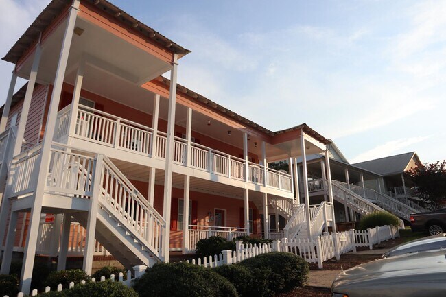Building Photo - 8082 Veterans Pkwy