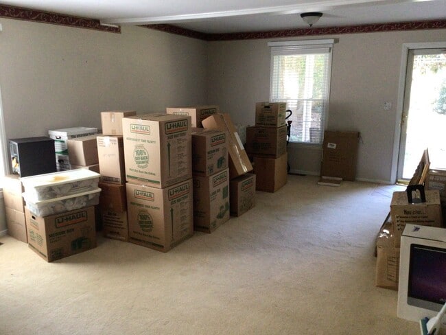 Building Photo - Spacious Ranch Home on 2.35 Acres – Private Setting with Endless Potential