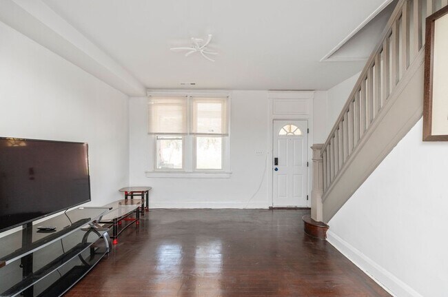 Building Photo - 2627 Cecil Ave