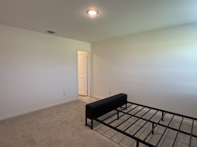 Building Photo - New construction 3 bedroom